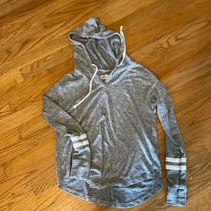 Women’s XS Hollister LS tee hoodie